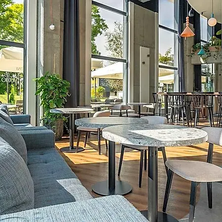 Convictus For Business & Travellers Hotel