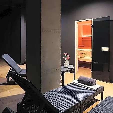 Convictus For Business & Travellers Hotel