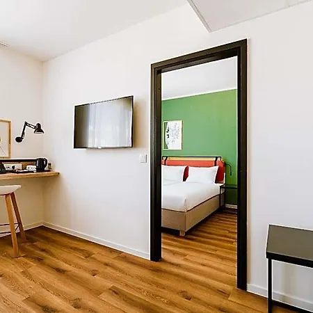 Convictus For Business & Travellers Hotel 3*